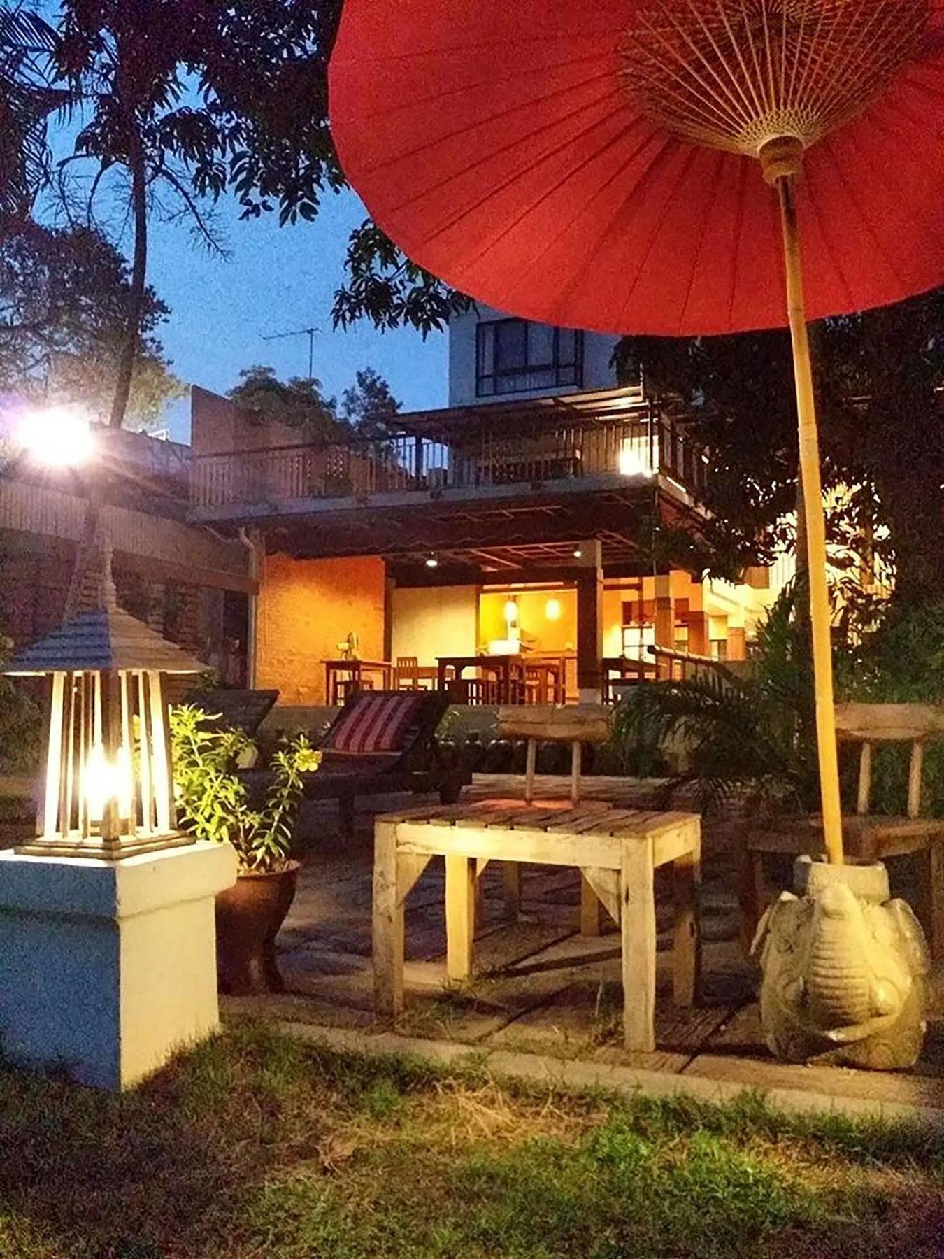 Baan Ing Ping Hotell Chiang Mai Exteriör bild